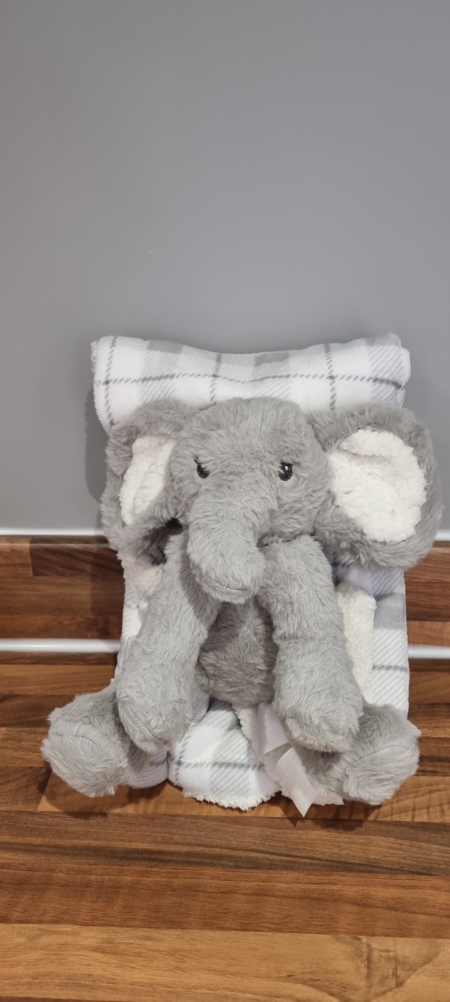 Super Soft Grey Elephant Blanket Set