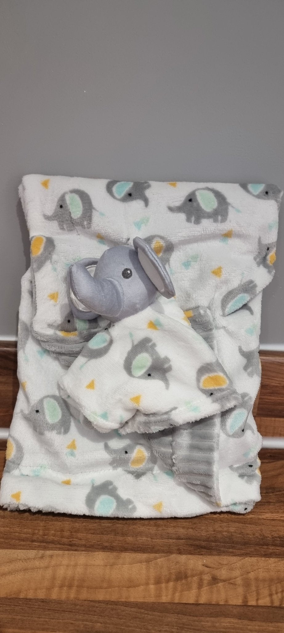 Grey Elephant Comforter and Blanket Set - Hawkswell Designs